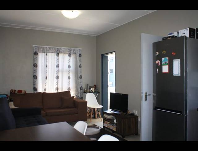 1 BEDROOM APARTMENT FOR SALE IN GLEN AUSTIN